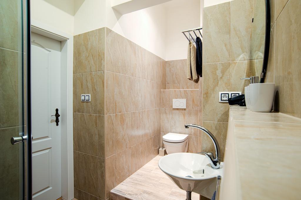 Apartment Gesse Brezinova Praha Bagian luar foto