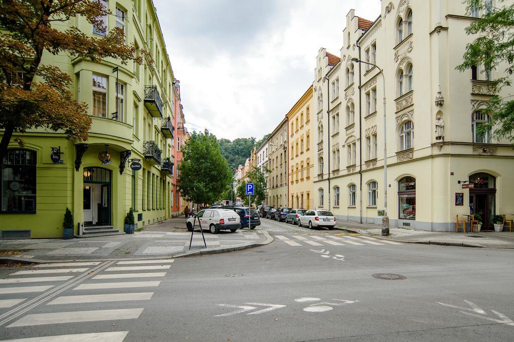 Apartment Gesse Brezinova Praha Bagian luar foto