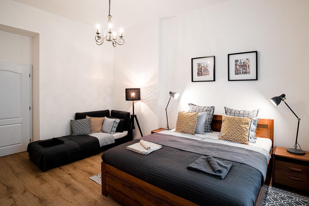 Apartment Gesse Brezinova Praha Bagian luar foto